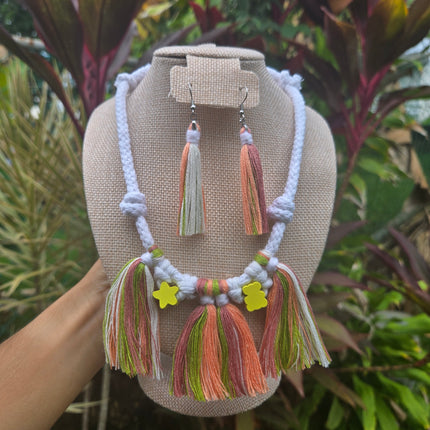 Set Verano Alegre_collar, aretes y cinturón