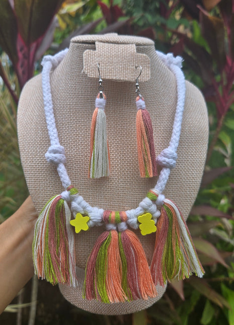 Set Verano Alegre_collar, aretes y cinturón