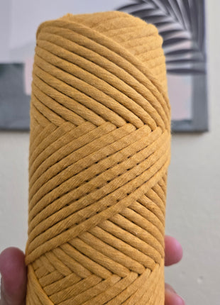 Rollos de hilo peinado o "single strand"