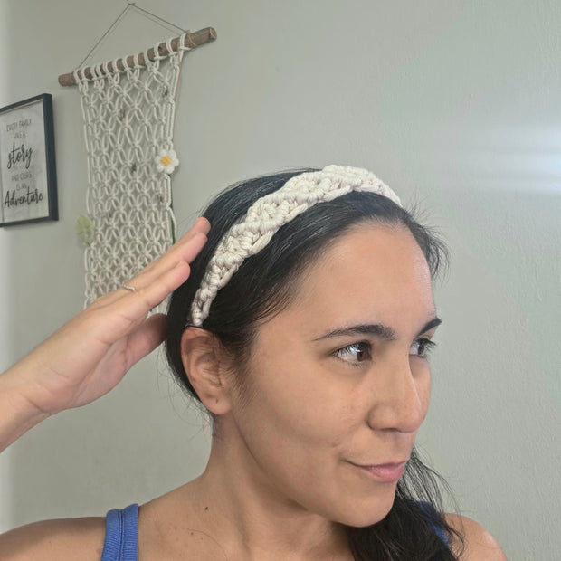 Banner image for: <h2><a href="/products/diademas" title="Diadema en macramé para adultas cómoda, ligera, fresca, look boho_4 colores a escoger">Por manos puertorriqueñas</a></h2>