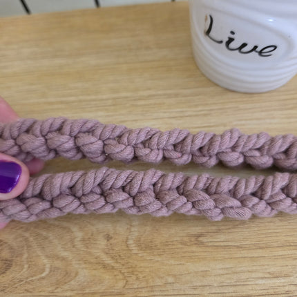 Lanyard trenzado en macramé