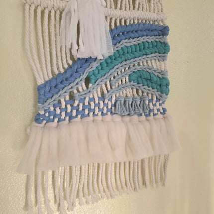 Marea entrelazada_Tapiz en macramé y técnica de telar_Pieza única