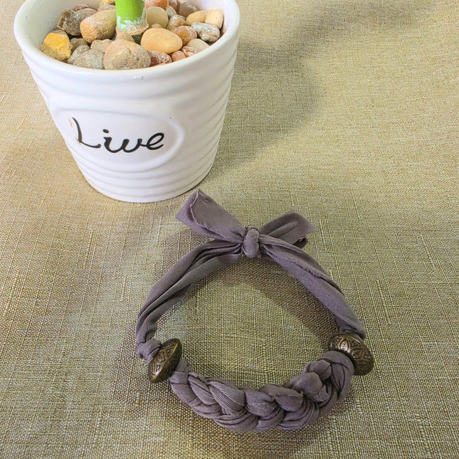Pulsera de trapillo ajustable ideal para la playa, piscina y paseos_tres colores a escoger