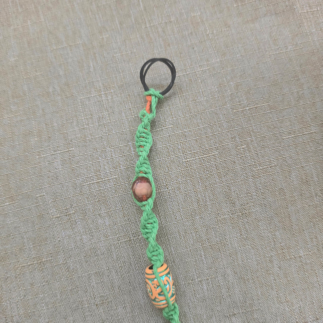 Macrame de pelo color verde con gomita para cabello
