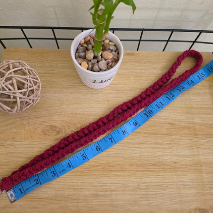 Lanyard trenzado en macramé